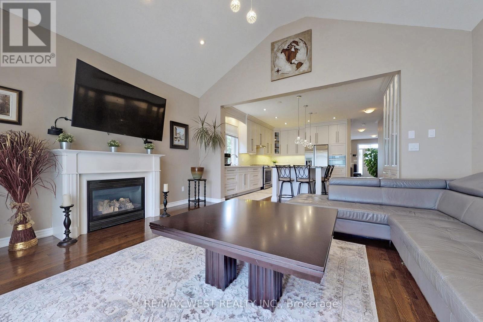 9 Aberfoyle Mill Crescent, Puslinch, Ontario  N0B 2J0 - Photo 11 - X12446215