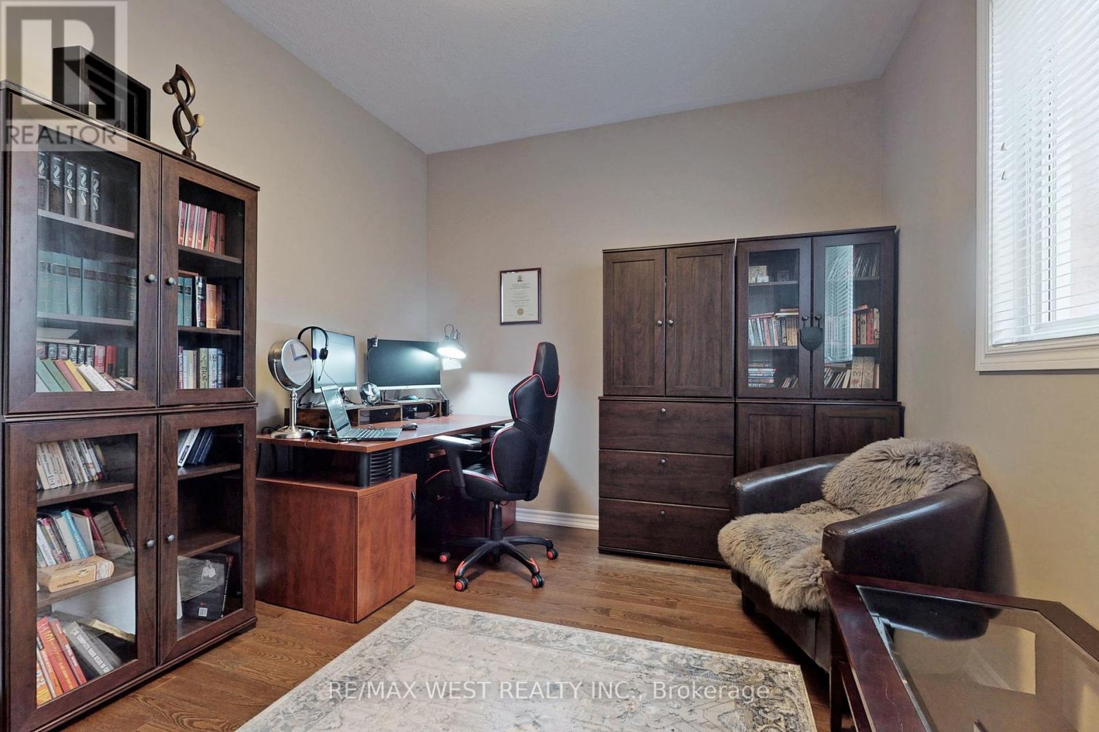 9 Aberfoyle Mill Crescent, Puslinch, Ontario  N0B 2J0 - Photo 27 - X12446215