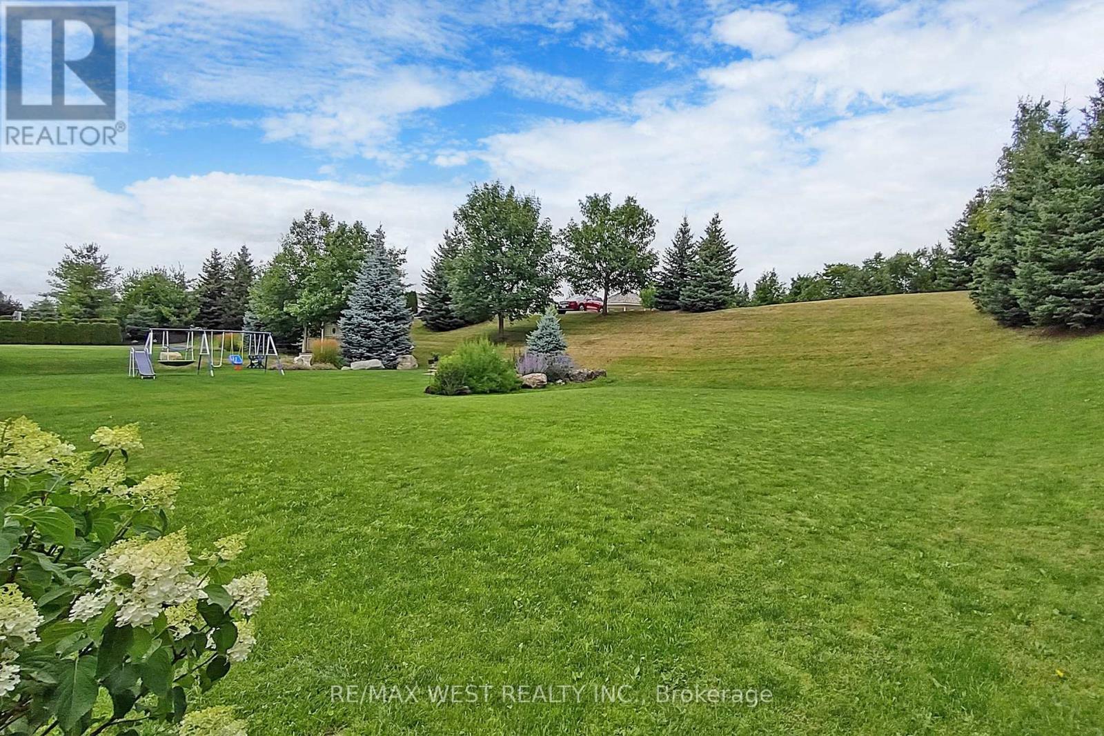 9 Aberfoyle Mill Crescent, Puslinch, Ontario  N0B 2J0 - Photo 47 - X12446215