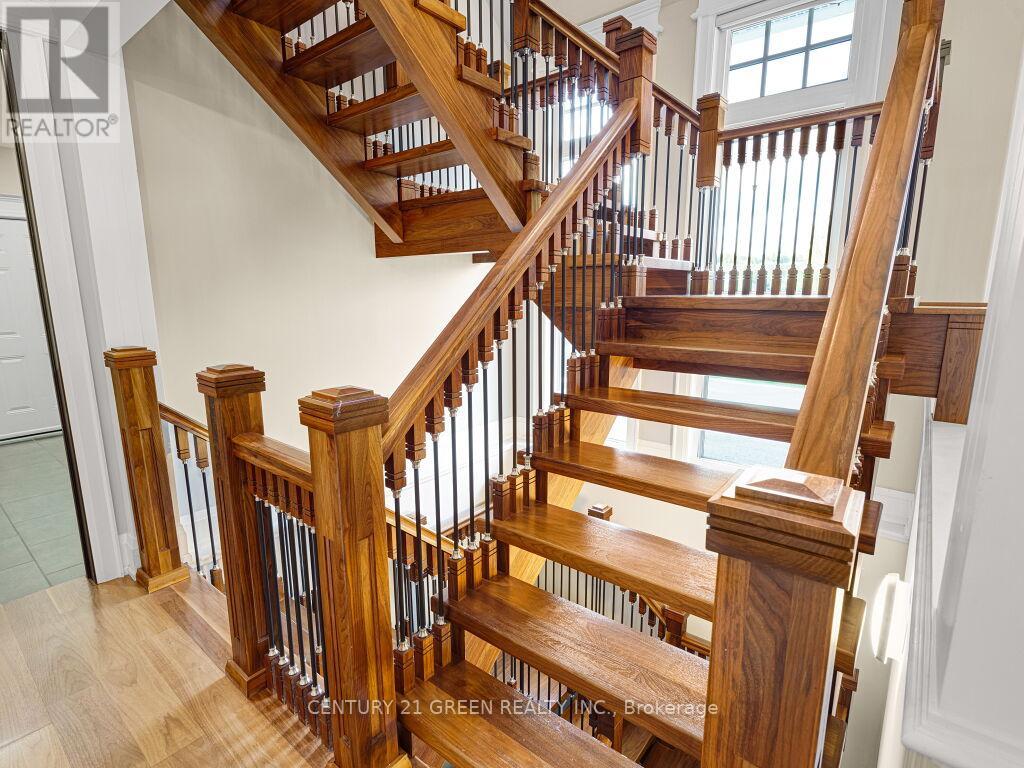 39 Brookhaven Crescent, East Garafraxa, Ontario  L9W 7M9 - Photo 17 - X12446225
