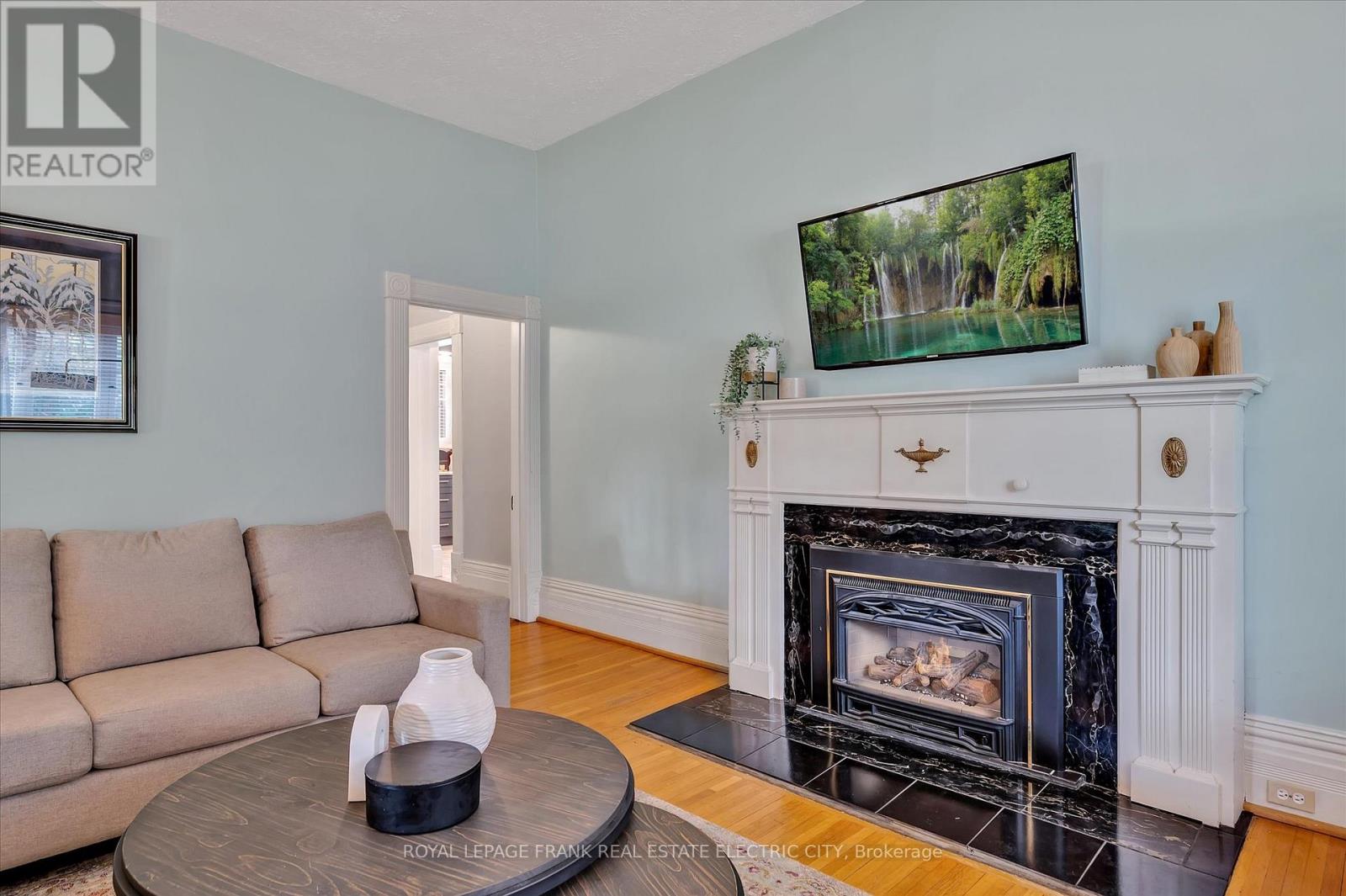 452 Hunter Street W, Peterborough, Ontario  K9H 2M8 - Photo 12 - X12423658