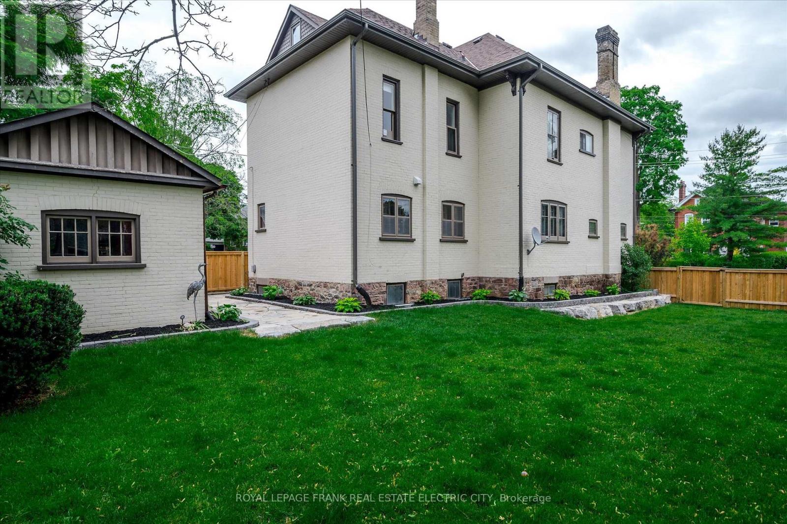 452 Hunter Street W, Peterborough, Ontario  K9H 2M8 - Photo 43 - X12423658