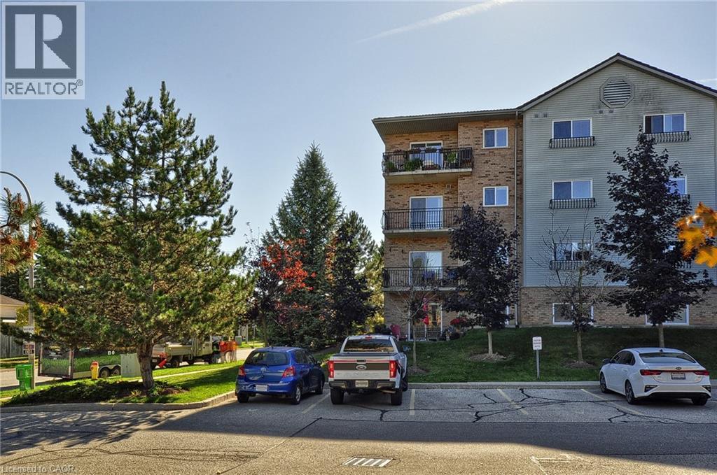 345 Briarmeadow Drive Unit# 302, Kitchener, Ontario  N2A 4J6 - Photo 3 - 40774346