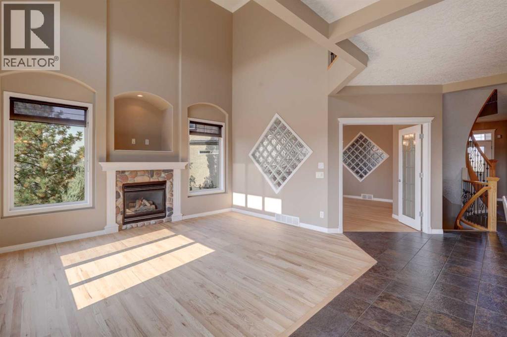 99 Hidden Creek Point Nw, Calgary, Alberta  T3A 6J7 - Photo 12 - A2257857