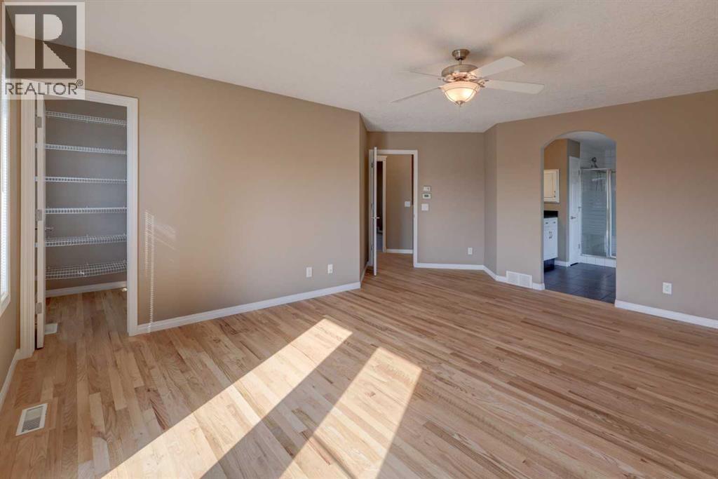 99 Hidden Creek Point Nw, Calgary, Alberta  T3A 6J7 - Photo 25 - A2257857