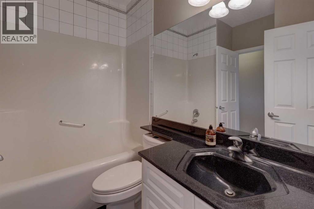 99 Hidden Creek Point Nw, Calgary, Alberta  T3A 6J7 - Photo 46 - A2257857