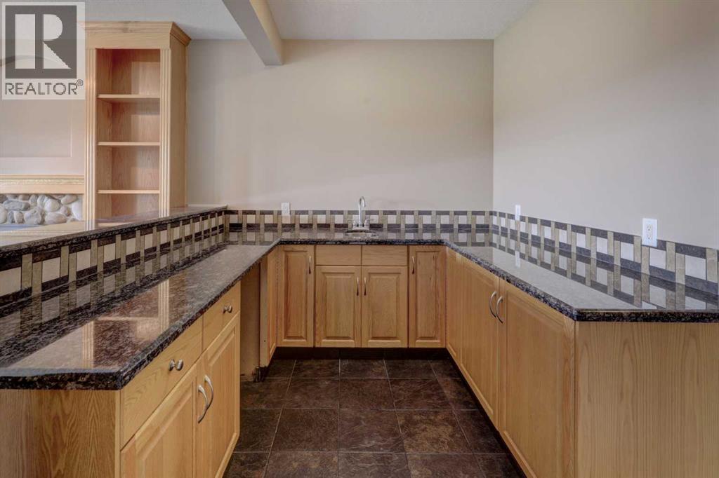 99 Hidden Creek Point Nw, Calgary, Alberta  T3A 6J7 - Photo 43 - A2257857