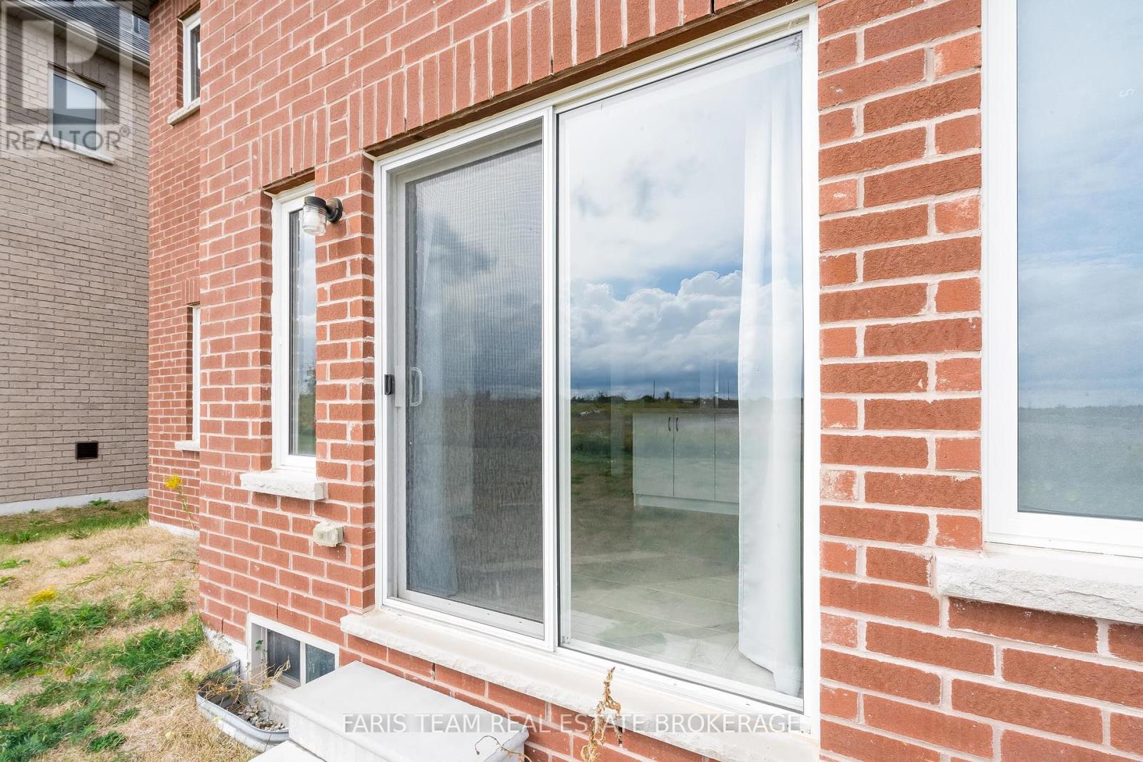 1359 Broderick Street, Innisfil, Ontario  L9S 0P5 - Photo 23 - N12422966