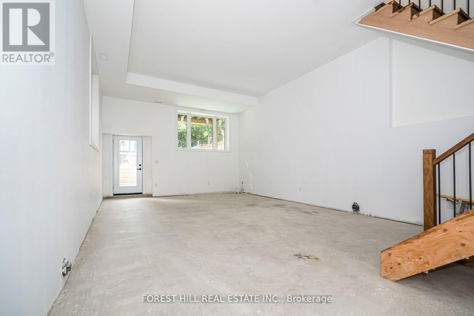 19 Simpson Avenue, Toronto, Ontario  M8Z 1C9 - Photo 37 - W12443636