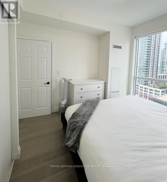 1104 - 4011 Brickstone Mews, Mississauga, Ontario  L5B 0J7 - Photo 4 - W12406926