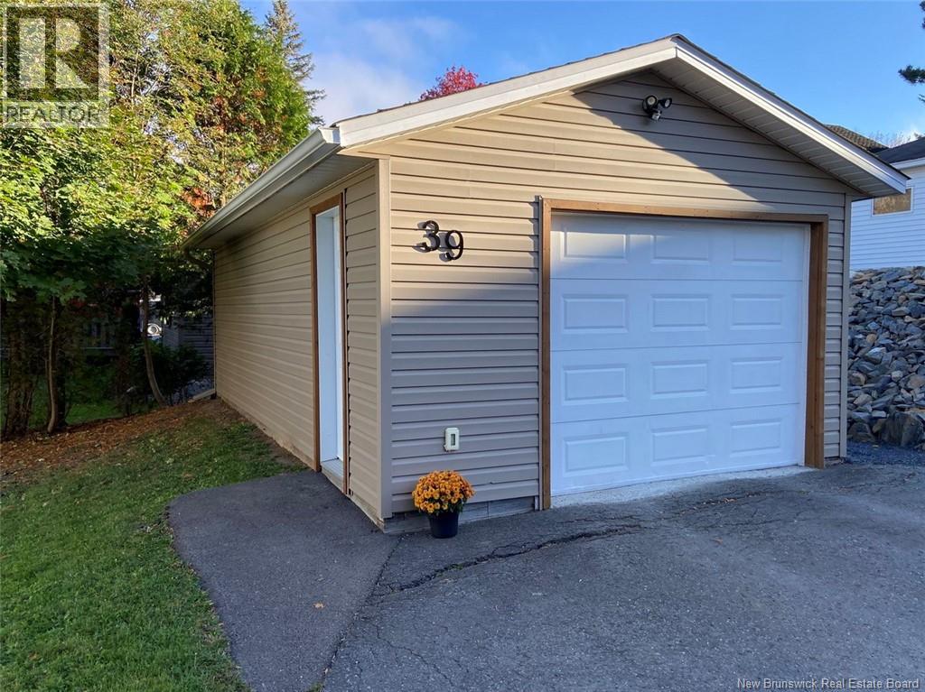 37-39 Bernier Street, Edmundston, New Brunswick  E3V 1Y6 - Photo 15 - NB127754