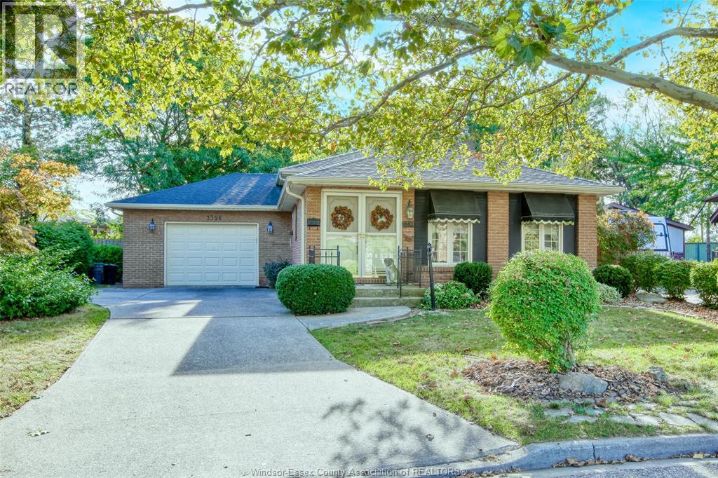 MLS# 25025330: 3398 PINEVIEW, Windsor, Canada