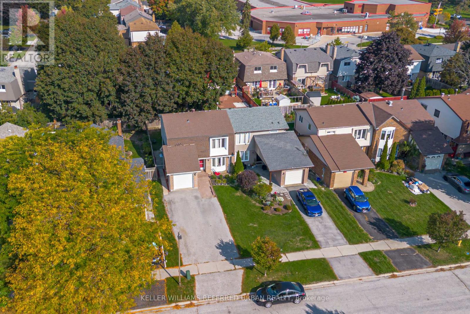 718 Edgewood Road S, Pickering, Ontario  L1V 2Z6 - Photo 2 - E12354529