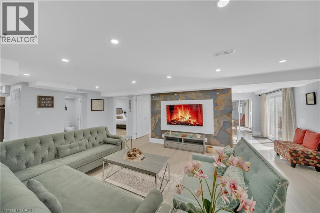 520 Winterburg Walk Unit# Basement, Waterloo, Ontario  N2V 2S8 - Photo 1 - 40776593