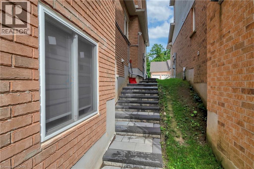 520 Winterburg Walk Unit# Basement, Waterloo, Ontario  N2V 2S8 - Photo 21 - 40776593