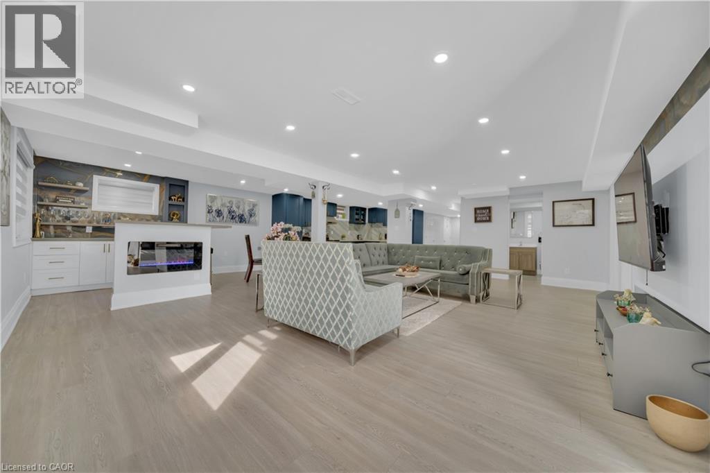 520 Winterburg Walk Unit# Basement, Waterloo, Ontario  N2V 2S8 - Photo 3 - 40776593
