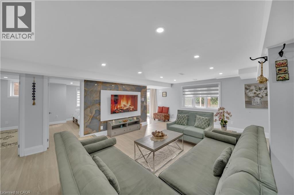 520 Winterburg Walk Unit# Basement, Waterloo, Ontario  N2V 2S8 - Photo 4 - 40776593