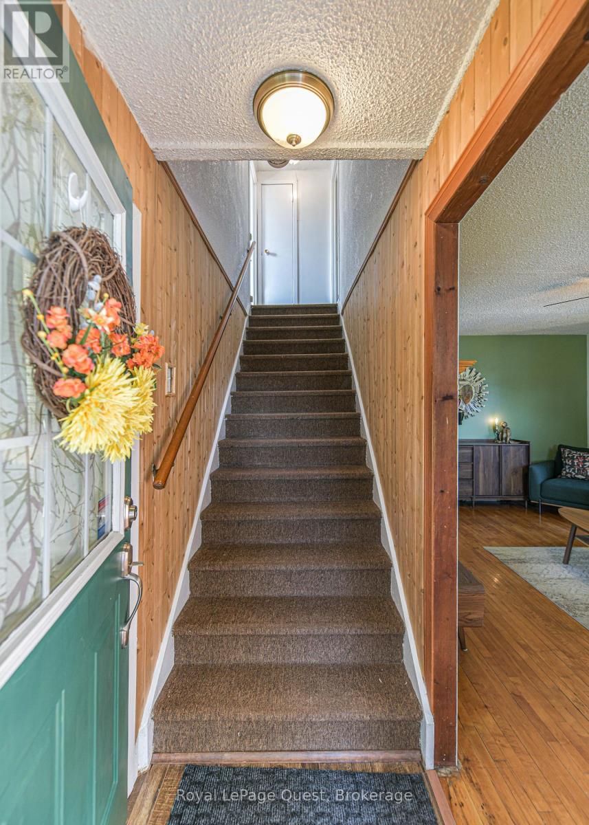167 Memorial Avenue, Orillia, Ontario  L3V 5X5 - Photo 13 - S12446355
