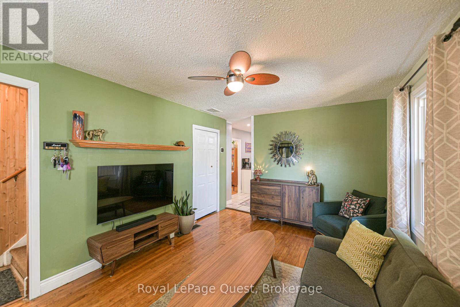 167 Memorial Avenue, Orillia, Ontario  L3V 5X5 - Photo 15 - S12446355