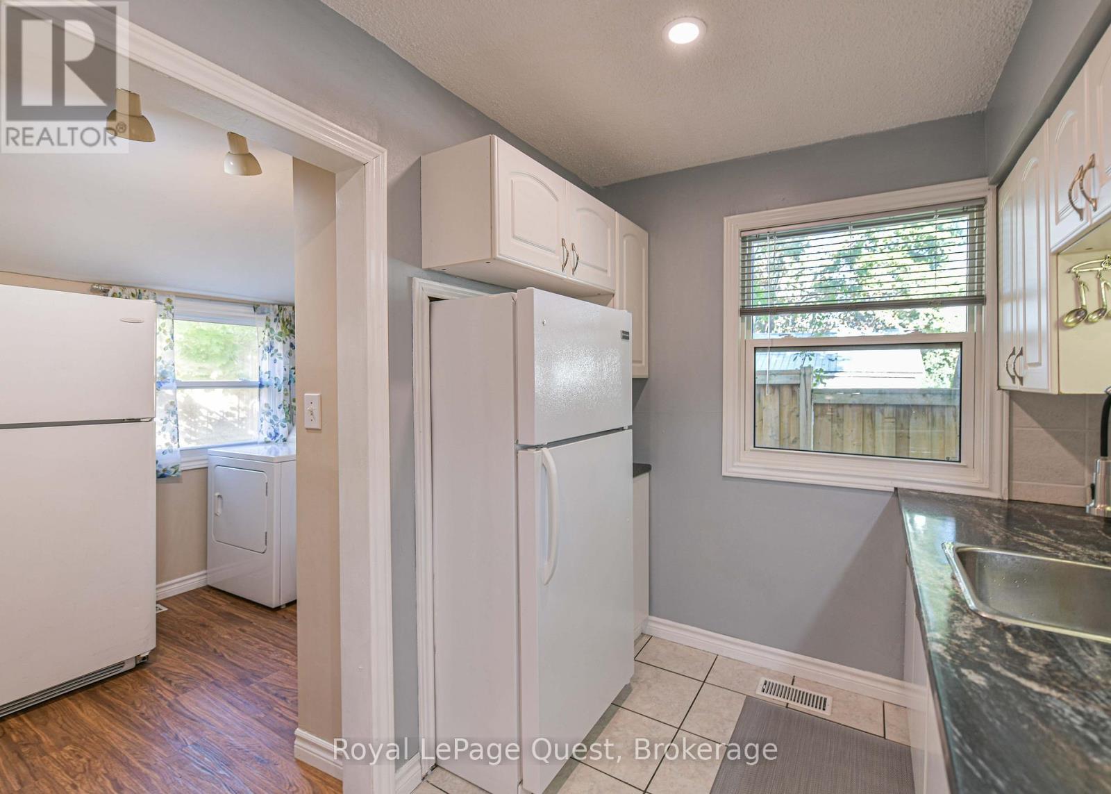 167 Memorial Avenue, Orillia, Ontario  L3V 5X5 - Photo 21 - S12446355