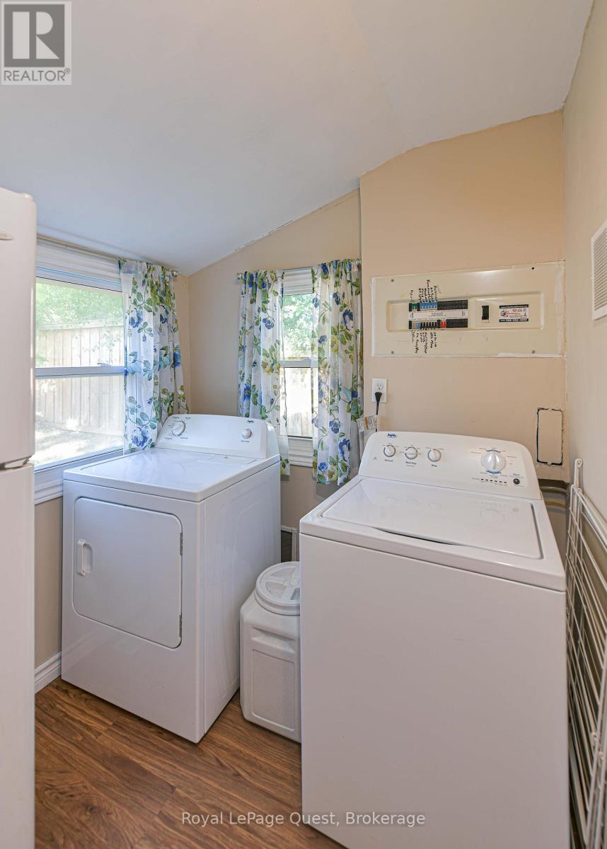 167 Memorial Avenue, Orillia, Ontario  L3V 5X5 - Photo 22 - S12446355