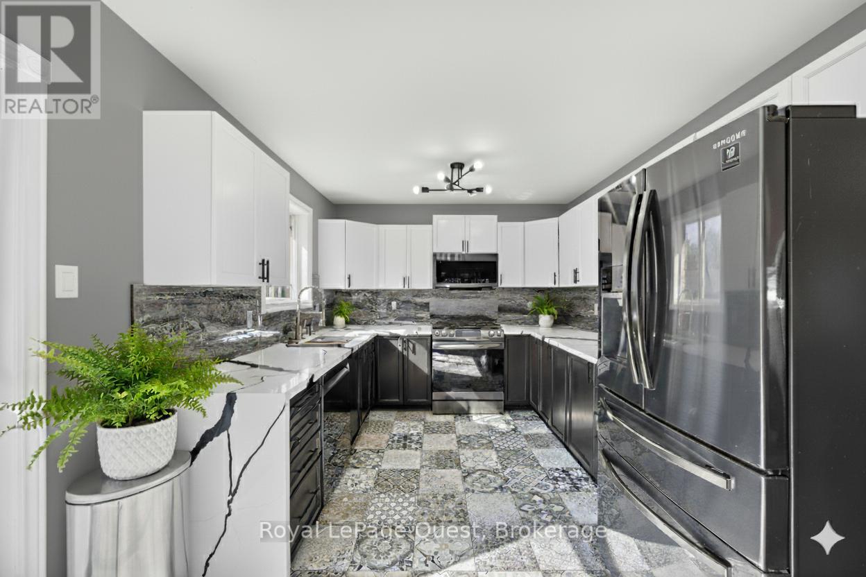 13 Graham Street, Springwater, Ontario  L0L 1P0 - Photo 15 - S12446375