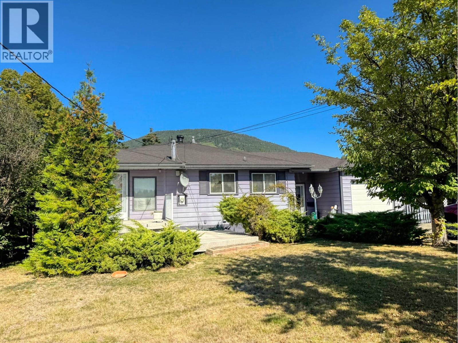 2400 Erickson Street, Creston, British Columbia