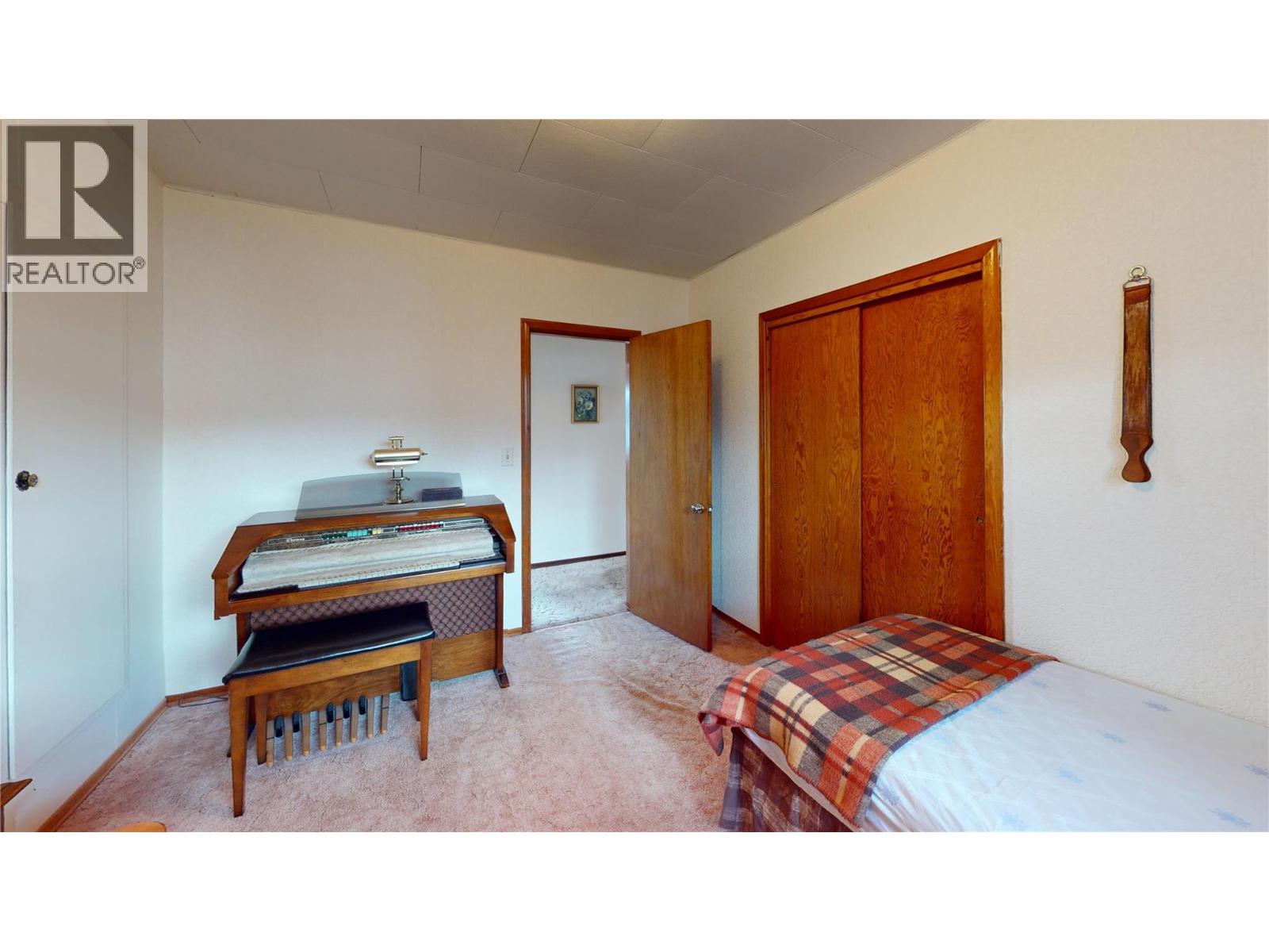 2400 Erickson Street, Creston, British Columbia  V0B 1G5 - Photo 31 - 10364156