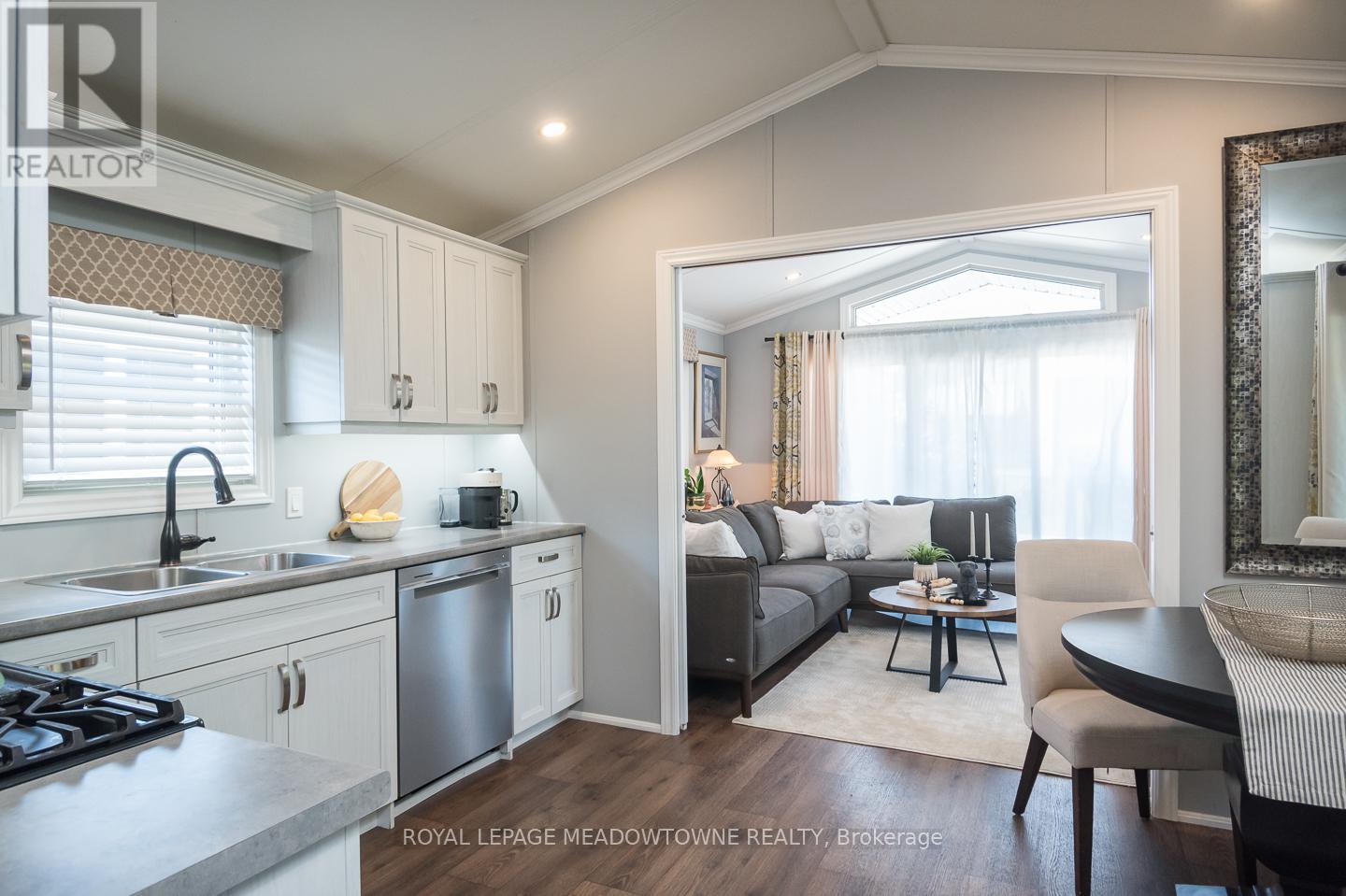 12 Poplar - 4449 Milburough Line, Burlington, Ontario  L7P 0C5 - Photo 11 - W12381648