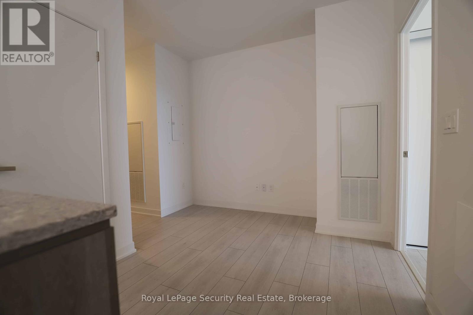 645 - 31 Tippett Road, Toronto, Ontario  M6H 0C8 - Photo 4 - C12446243