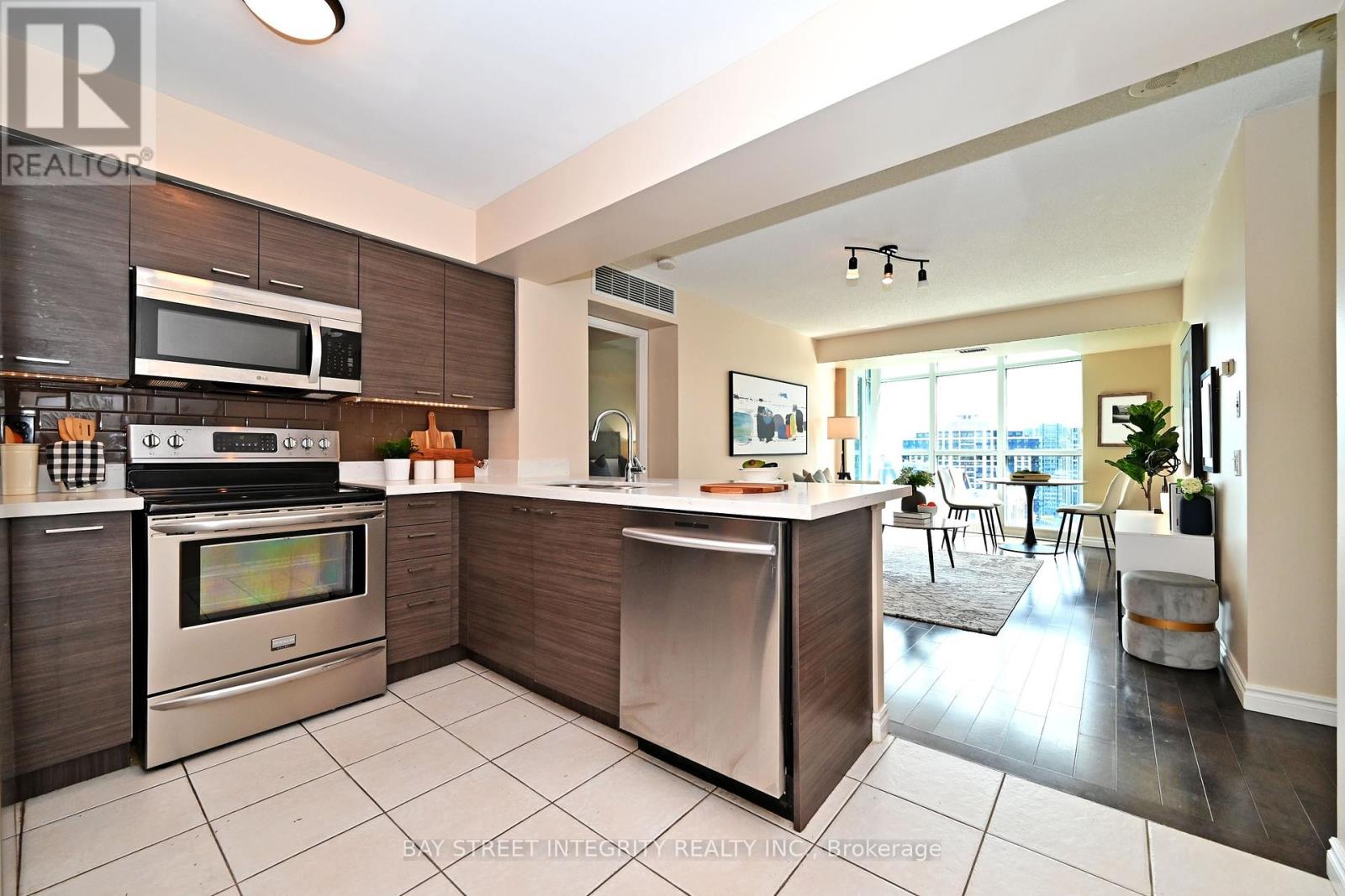 2101 - 30 Harrison Garden Boulevard, Toronto, Ontario  M2N 7A9 - Photo 2 - C12446279
