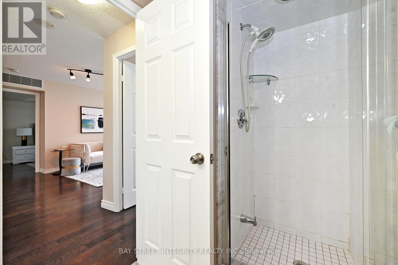 2101 - 30 Harrison Garden Boulevard, Toronto, Ontario  M2N 7A9 - Photo 31 - C12446279