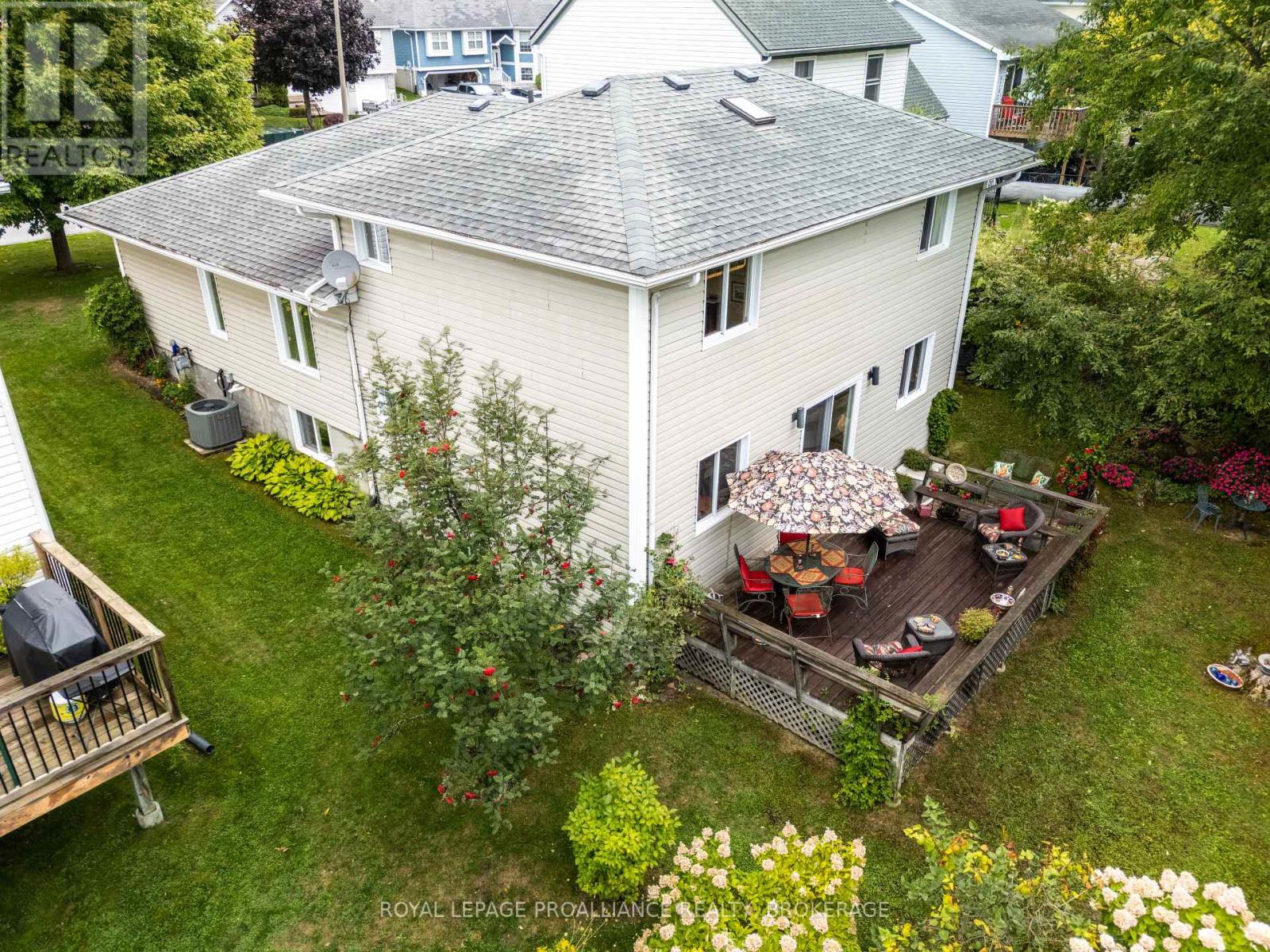 605 Arthur Street, Gananoque, Ontario  K7G 3C5 - Photo 12 - X12446392