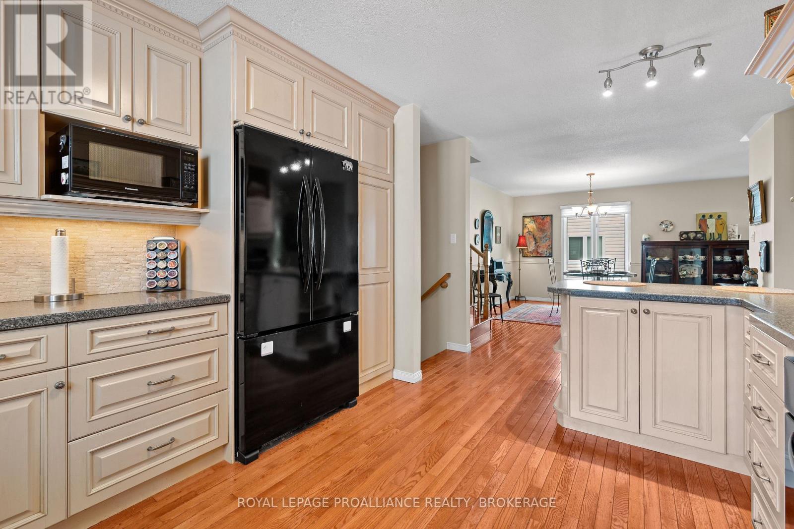 605 Arthur Street, Gananoque, Ontario  K7G 3C5 - Photo 25 - X12446392