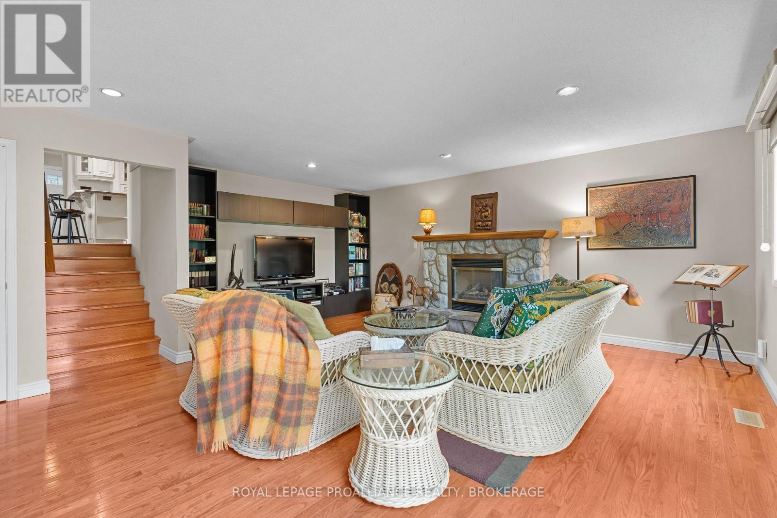 605 Arthur Street, Gananoque, Ontario  K7G 3C5 - Photo 30 - X12446392