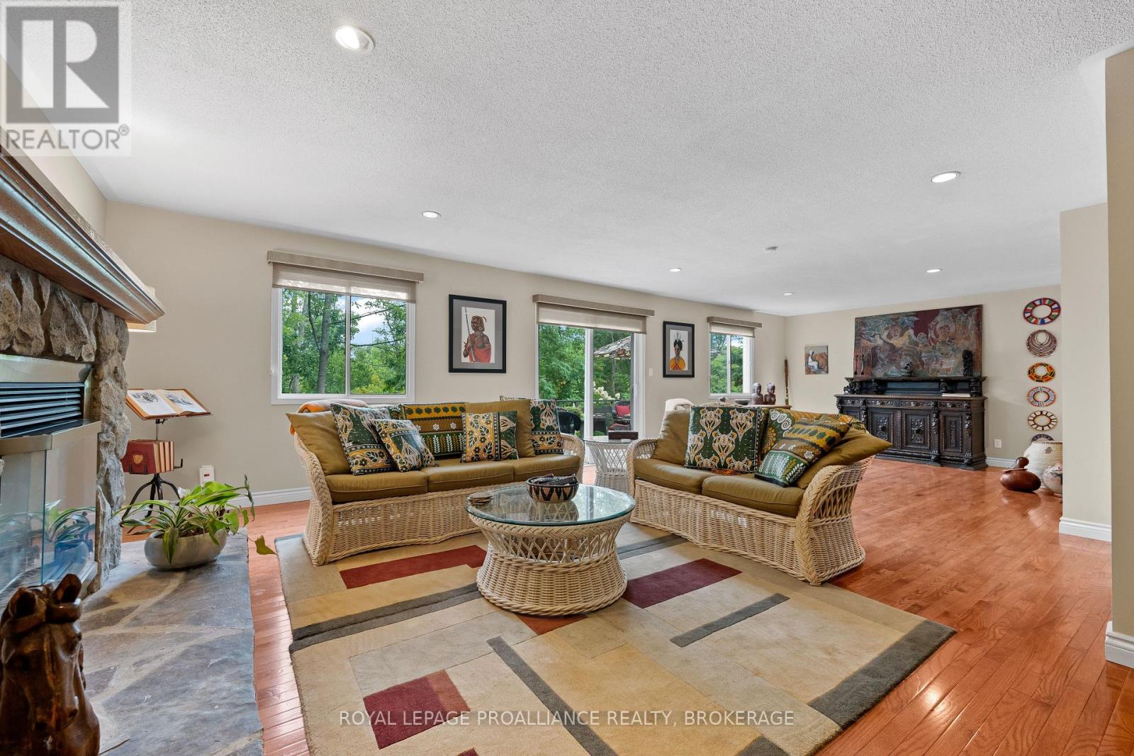 605 Arthur Street, Gananoque, Ontario  K7G 3C5 - Photo 32 - X12446392
