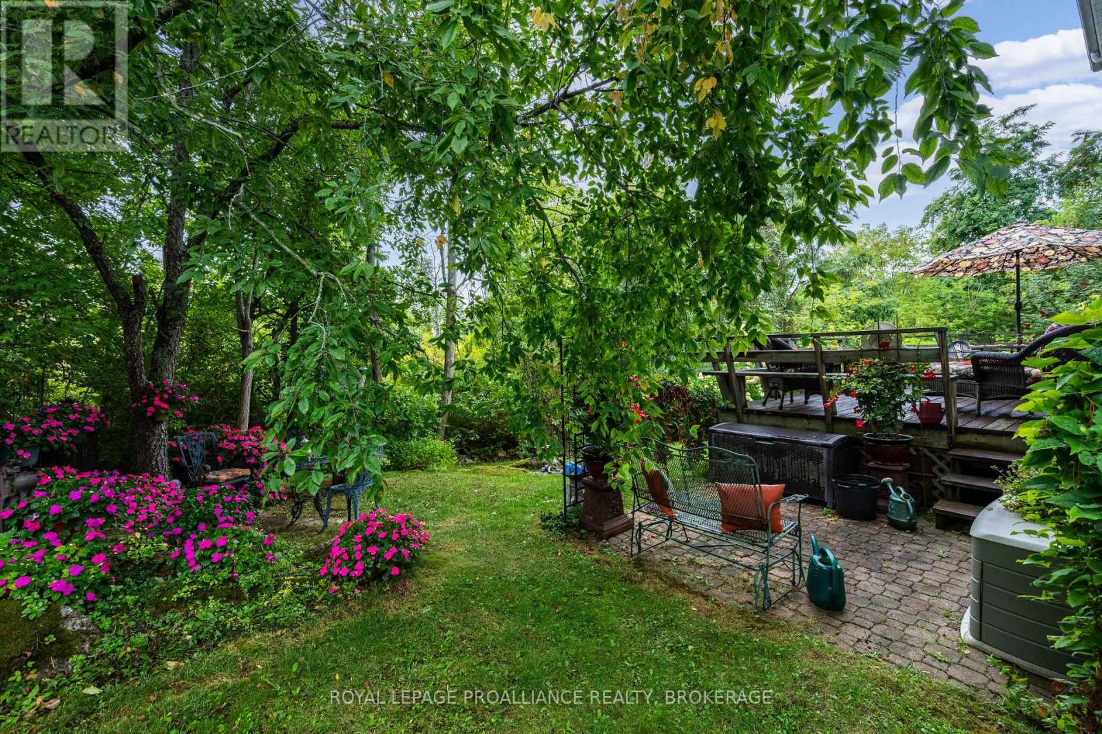605 Arthur Street, Gananoque, Ontario  K7G 3C5 - Photo 4 - X12446392