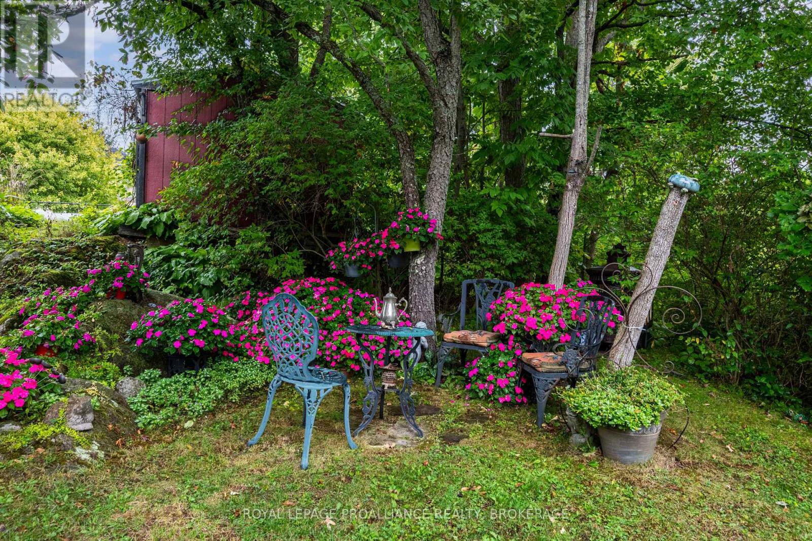 605 Arthur Street, Gananoque, Ontario  K7G 3C5 - Photo 5 - X12446392