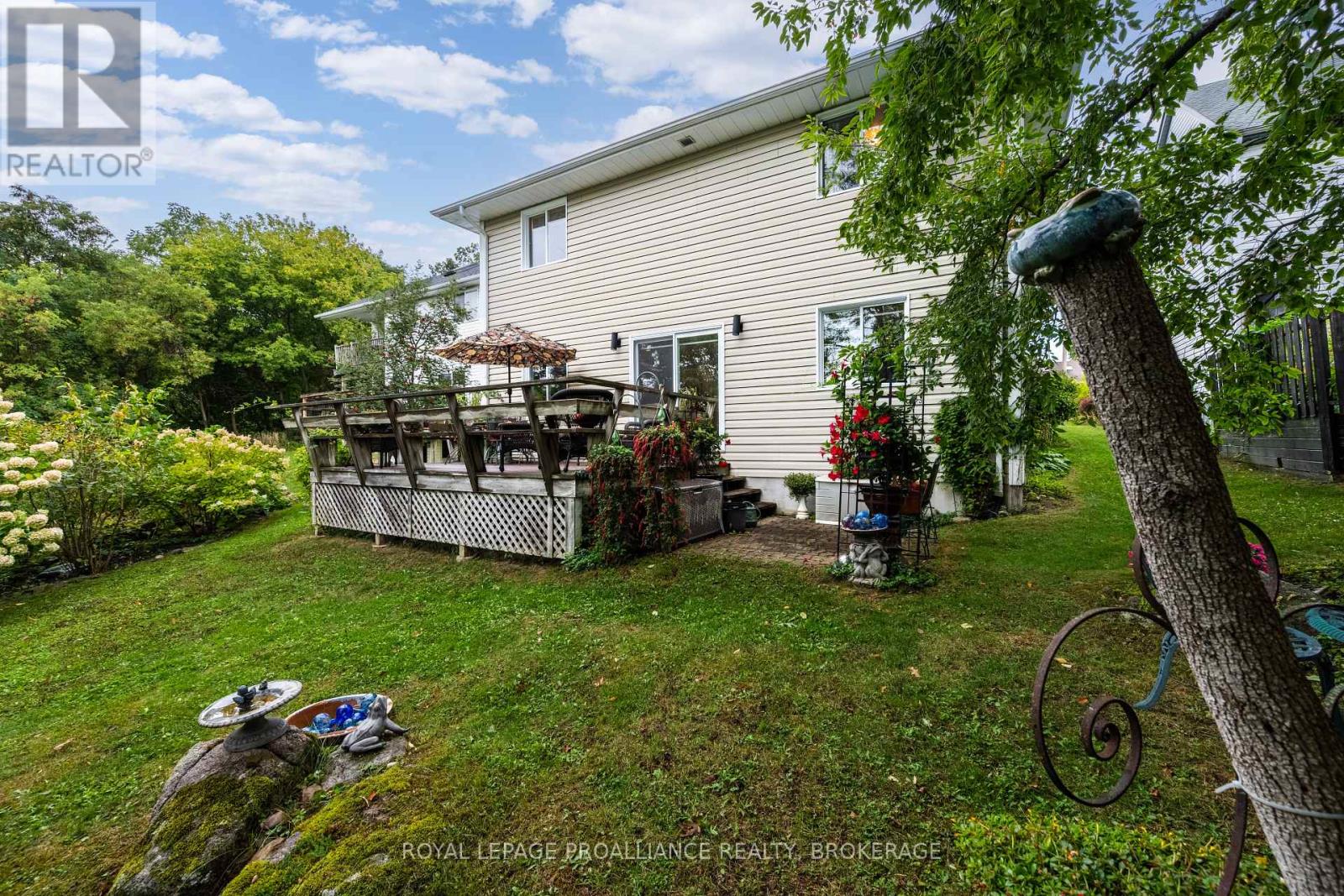 605 Arthur Street, Gananoque, Ontario  K7G 3C5 - Photo 6 - X12446392