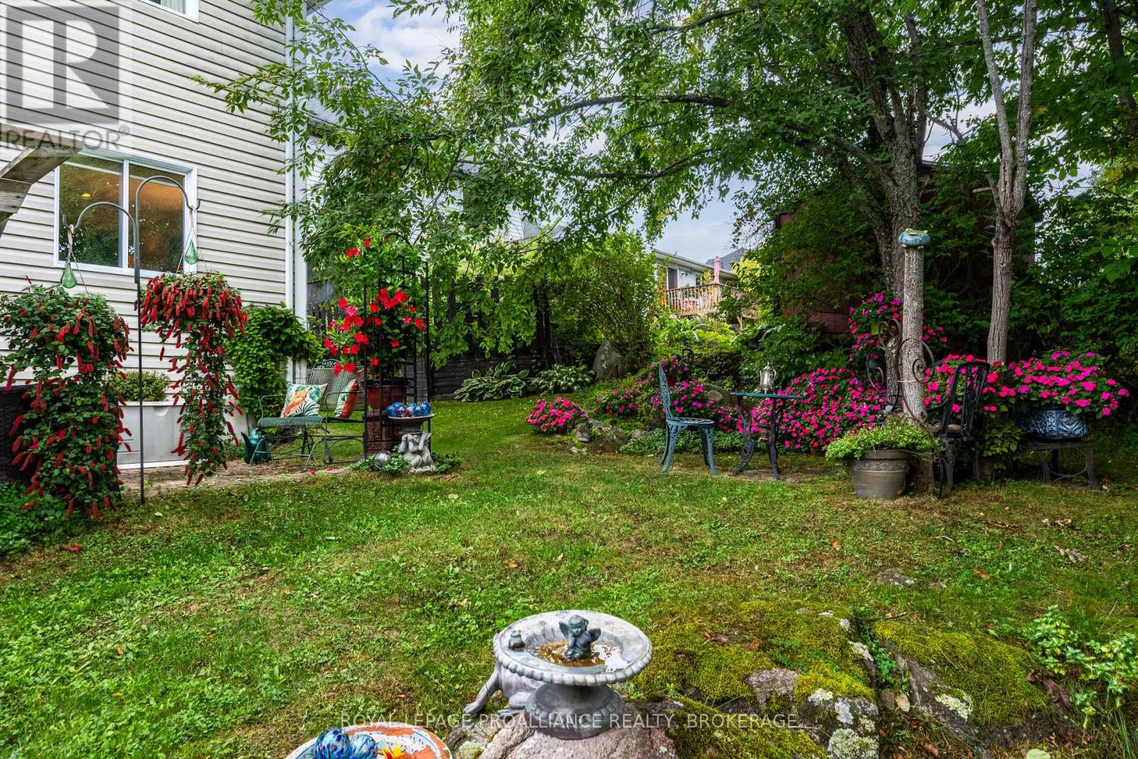 605 Arthur Street, Gananoque, Ontario  K7G 3C5 - Photo 7 - X12446392