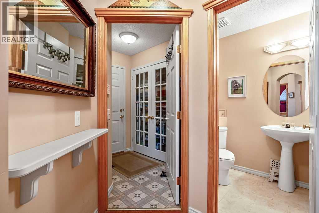 146 Chaparral Close Se, Calgary, Alberta  T2X 3L8 - Photo 5 - A2262251