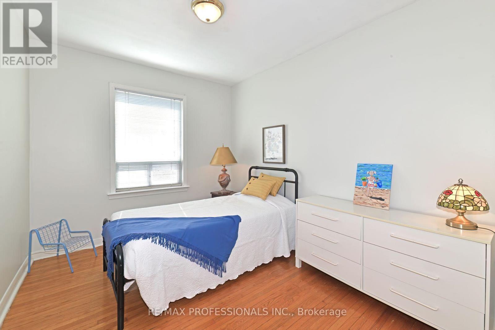 39 Montvale Drive, Toronto (Cliffcrest), Ontario  M1M 3E5 - Photo 16 - E12446264