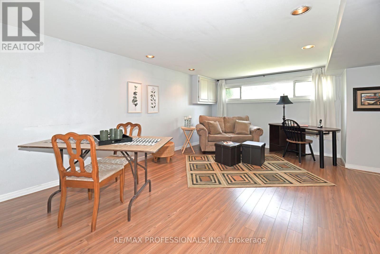39 Montvale Drive, Toronto (Cliffcrest), Ontario  M1M 3E5 - Photo 19 - E12446264