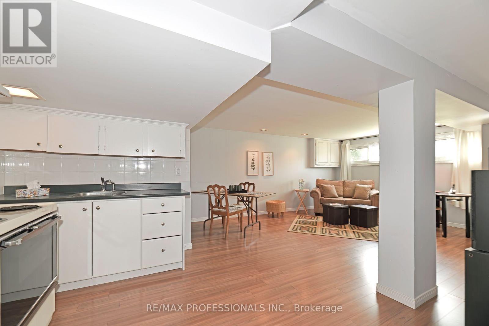 39 Montvale Drive, Toronto (Cliffcrest), Ontario  M1M 3E5 - Photo 21 - E12446264