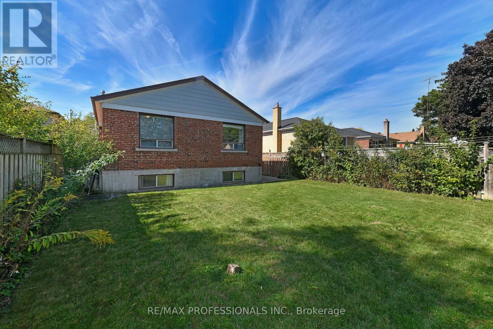 39 Montvale Drive, Toronto (Cliffcrest), Ontario  M1M 3E5 - Photo 25 - E12446264