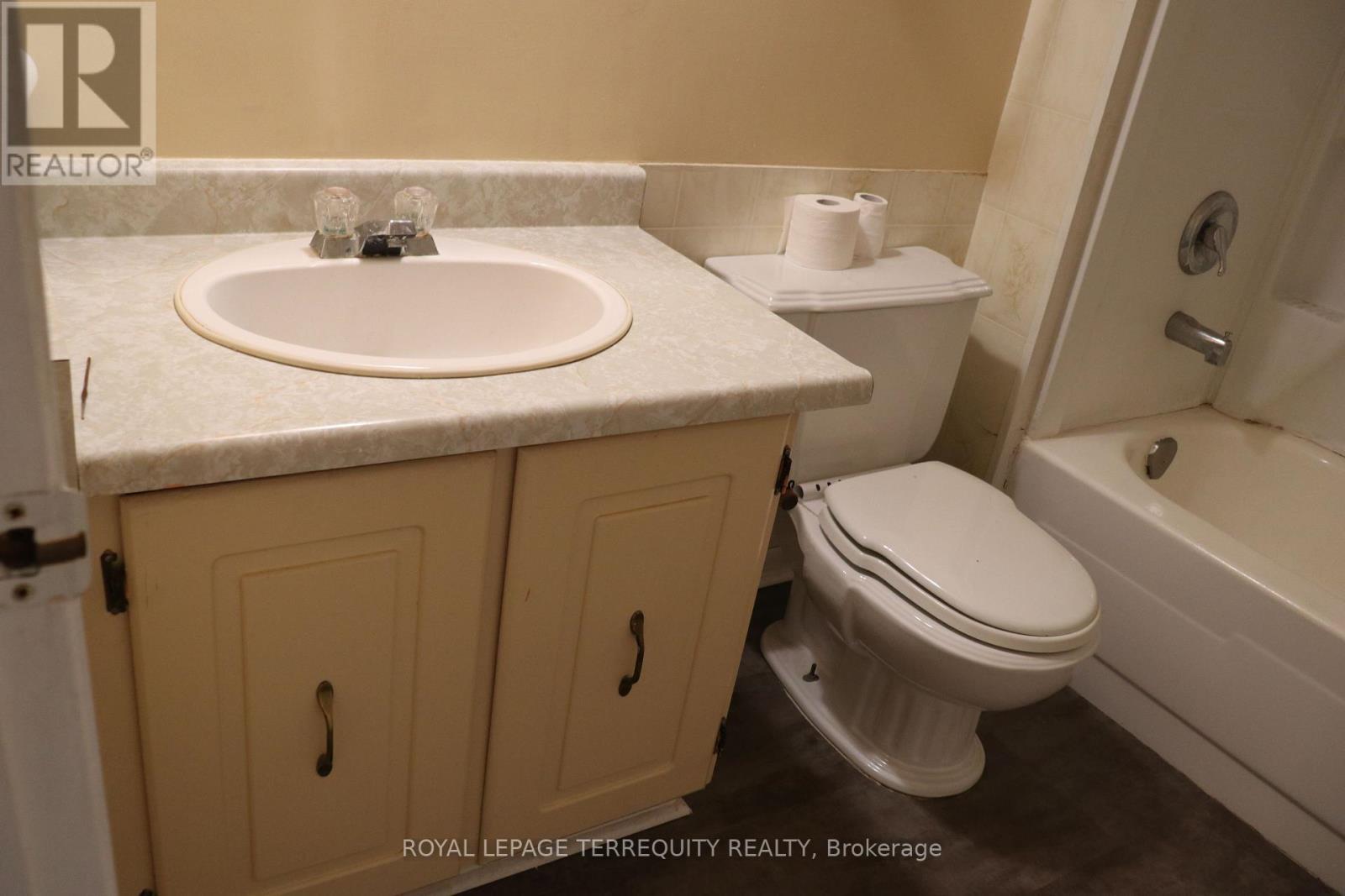 34 Ivanic Court, Whitby, Ontario  L1N 6E3 - Photo 23 - E12446287
