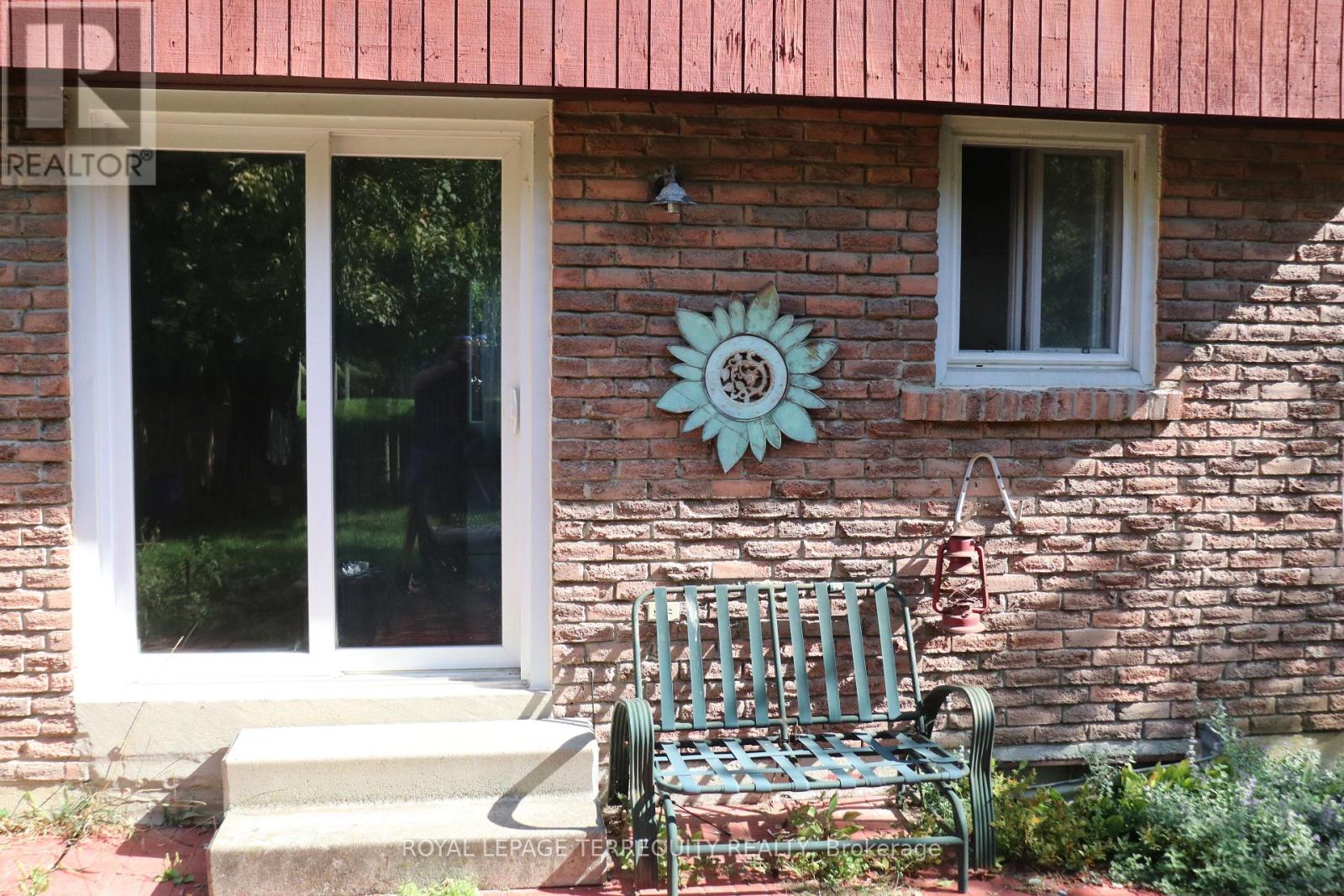 34 Ivanic Court, Whitby, Ontario  L1N 6E3 - Photo 32 - E12446287