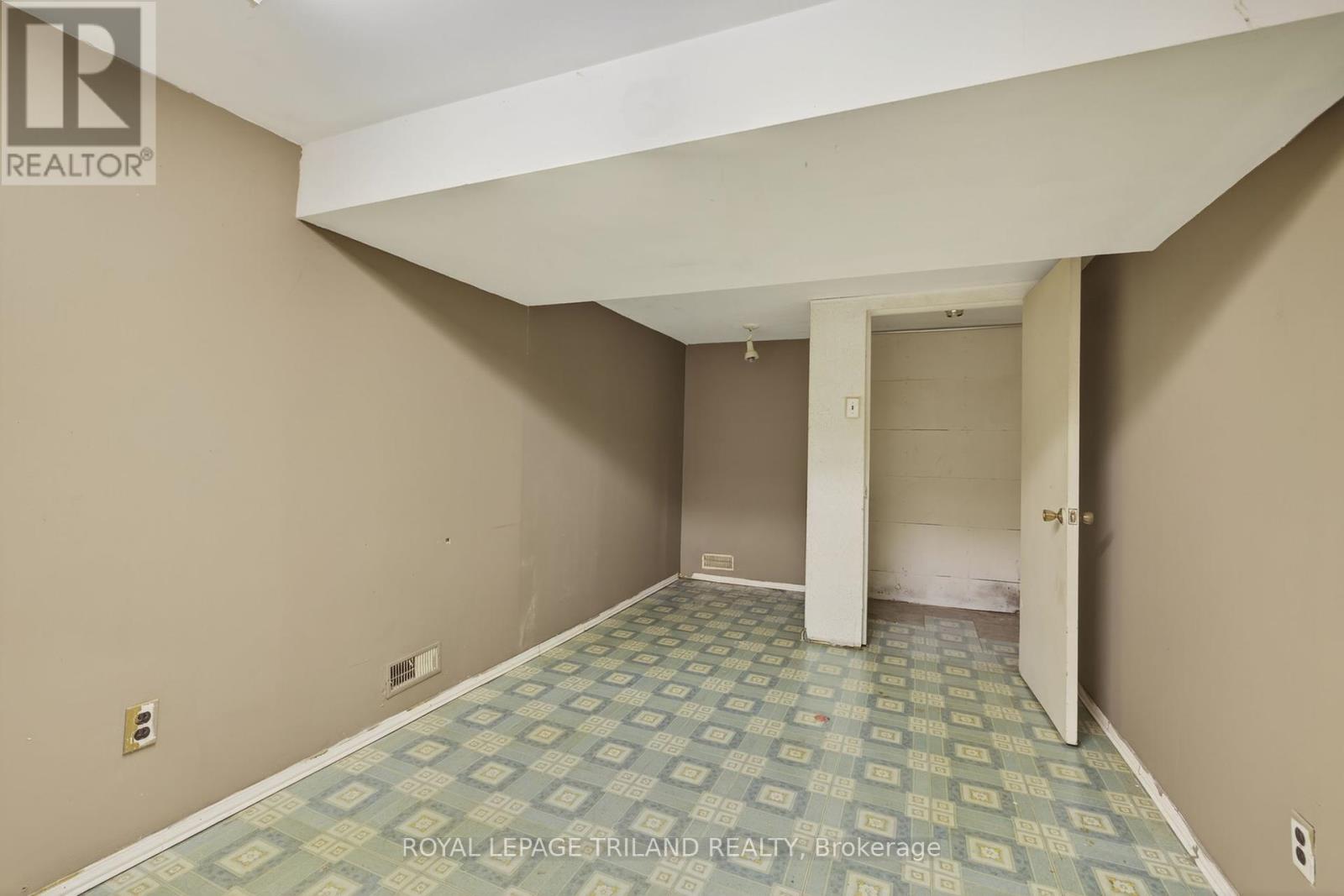 170 Pawnee Road, London East, Ontario  N5V 2S8 - Photo 21 - X12446310