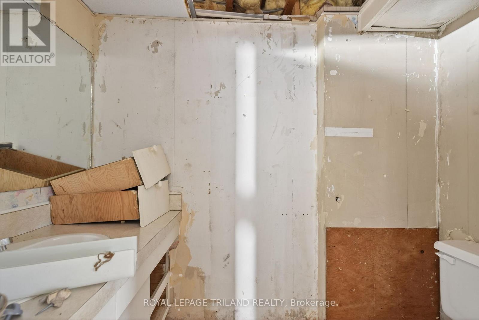170 Pawnee Road, London East, Ontario  N5V 2S8 - Photo 23 - X12446310