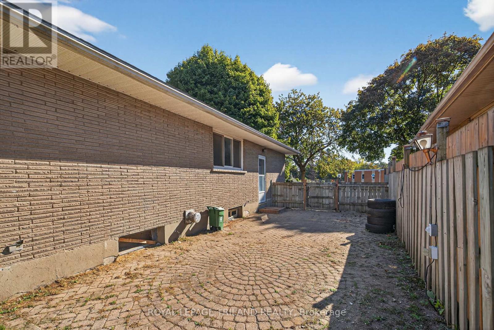 170 Pawnee Road, London East, Ontario  N5V 2S8 - Photo 28 - X12446310